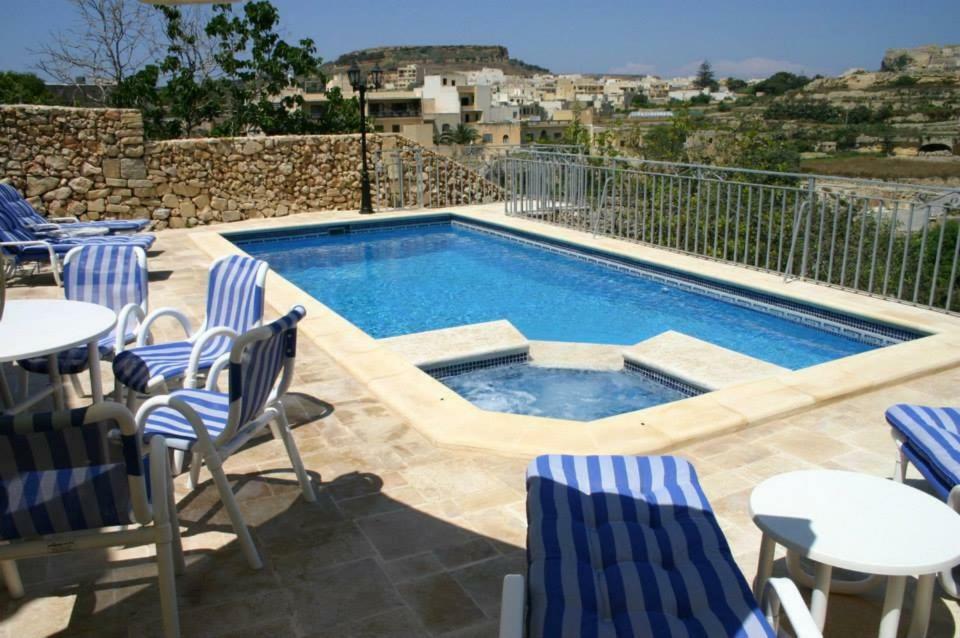 Sylvia' S Millhouse Villa Kerċem Exterior foto