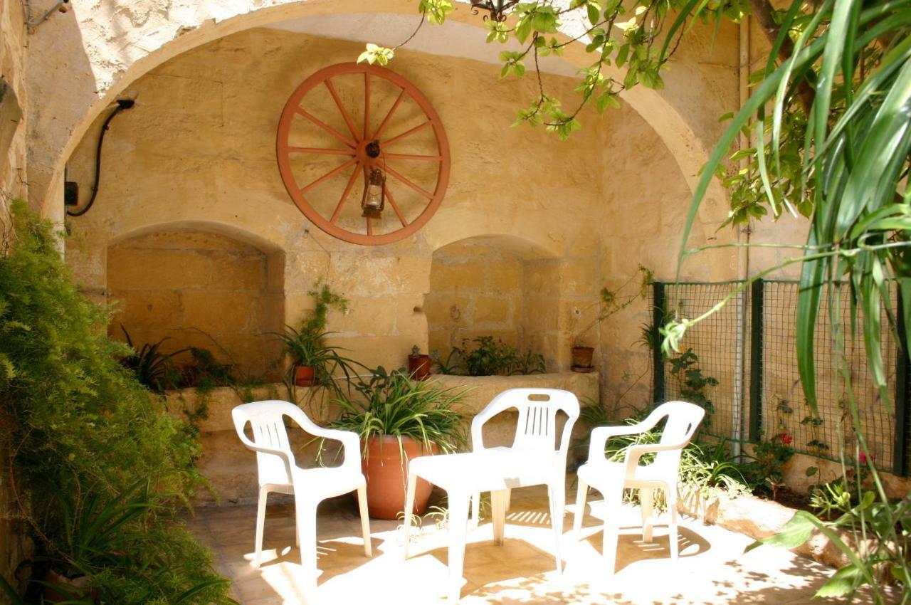 Sylvia' S Millhouse Villa Kerċem Exterior foto